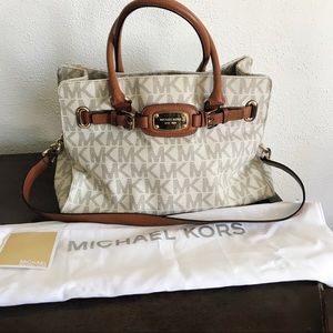 MICHAEL Michael Kors White Medium Hamilton Purse